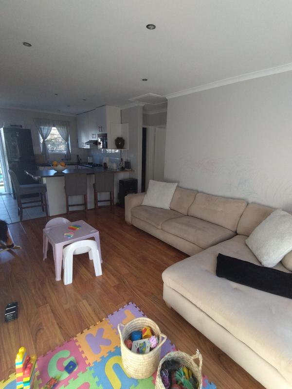 2 Bedroom Property for Sale in Vredekloof East Western Cape